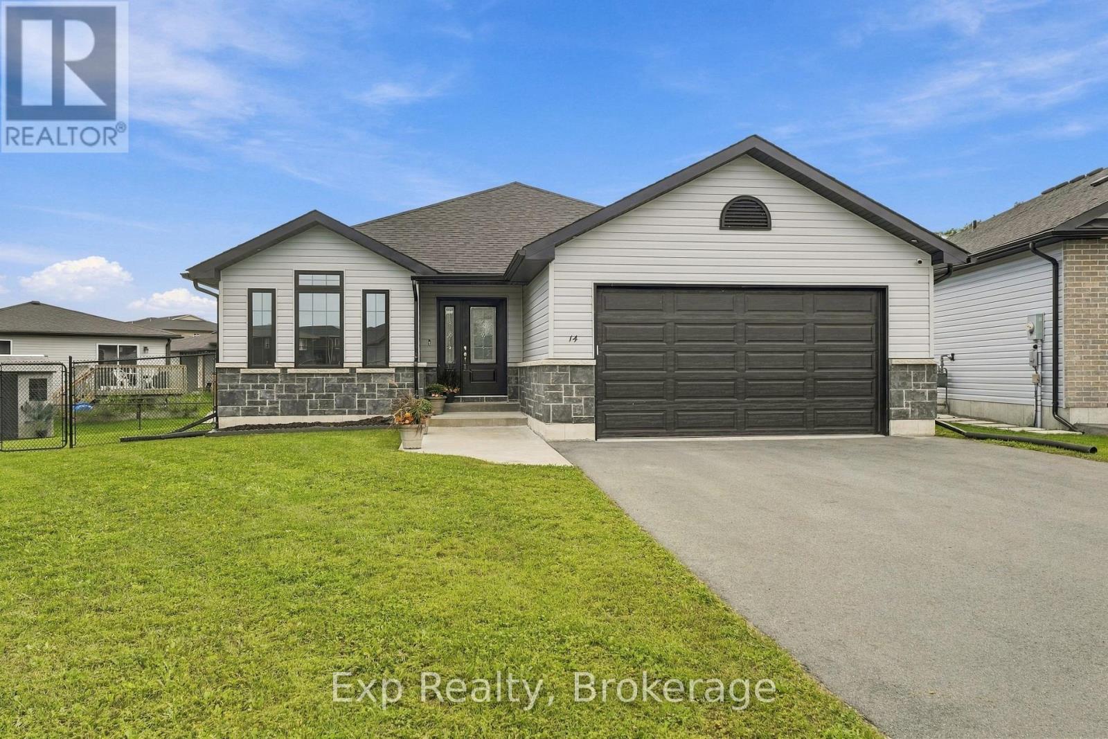 14 LEHTINEN CRESCENT photo 2