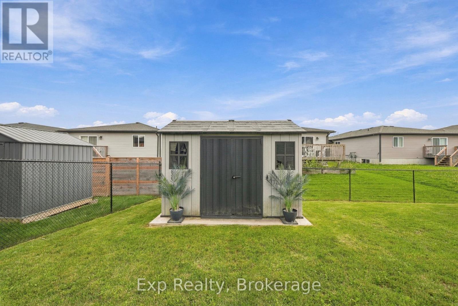 14 LEHTINEN CRESCENT photo 38