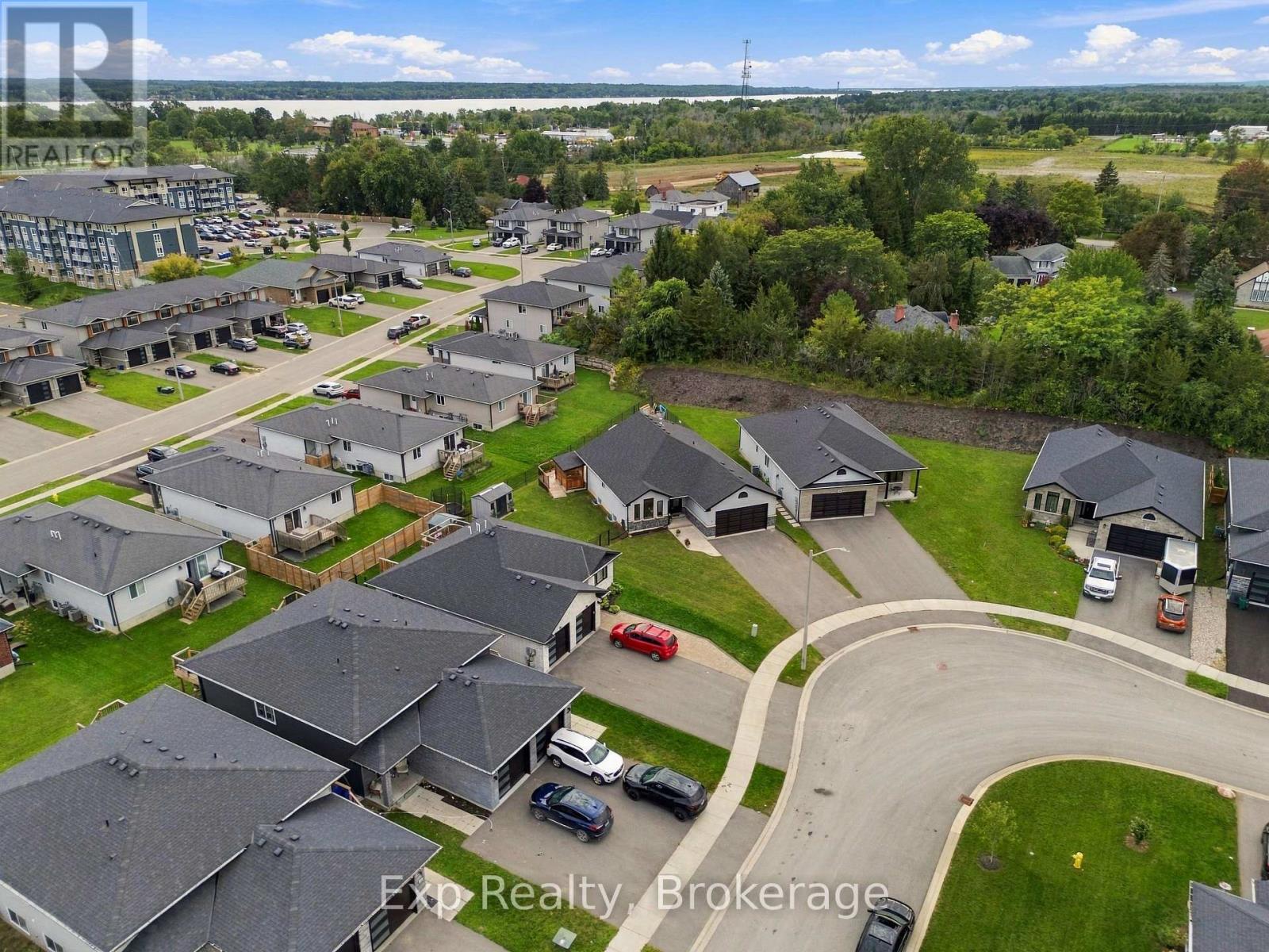 14 LEHTINEN CRESCENT photo 42