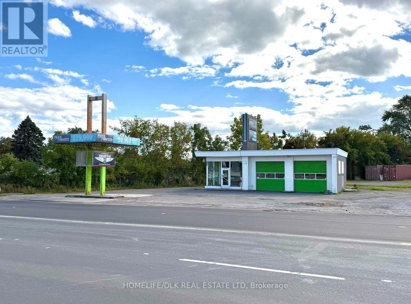 FRONT BUILDING - 146 STEWART BOULEVARD, Brockville, Ontario