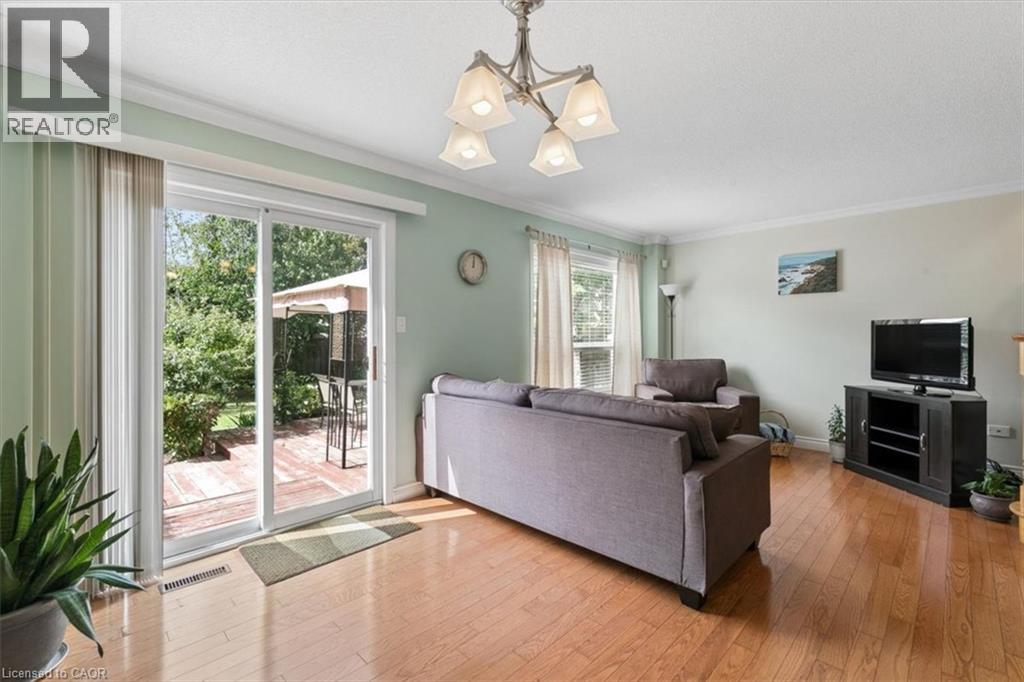 2524 Logan Avenue, Oakville, Ontario  L6H 6S2 - Photo 12 - 40864942