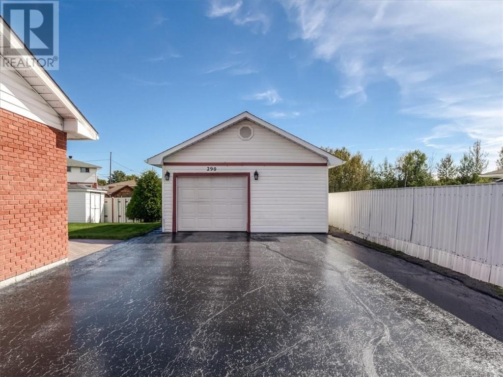 290 Cote Avenue, Chelmsford, Ontario   - Photo 4 - 2130506
