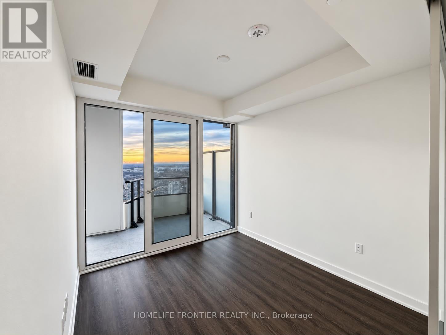 7303 - 448 Burnhamthorpe Road W, Mississauga, Ontario  L5B 0R4 - Photo 7 - W13813002