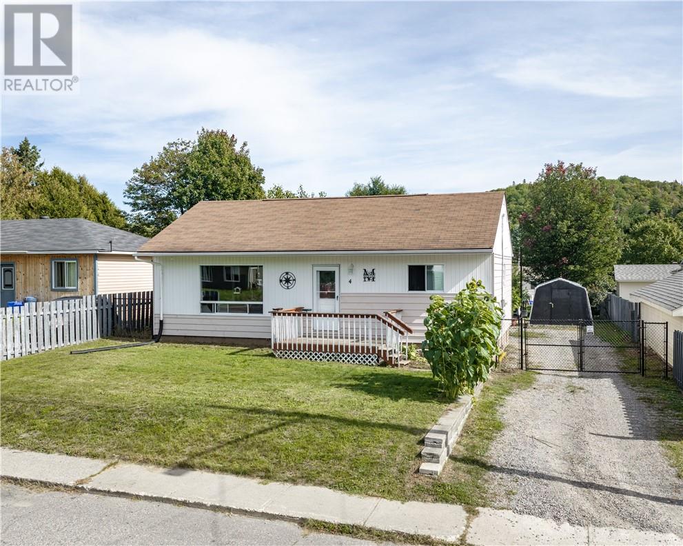 4 Campbell Street, Onaping, Ontario  P0M 2R0 - Photo 2 - 2130496