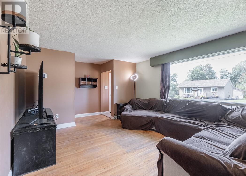 4 Campbell Street, Onaping, Ontario  P0M 2R0 - Photo 4 - 2130496