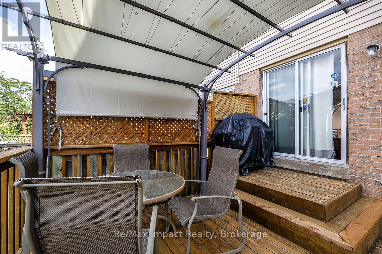 122 Wright Crescent, Ajax, Ontario  L1S 6X7 - Photo 10 - E13813644