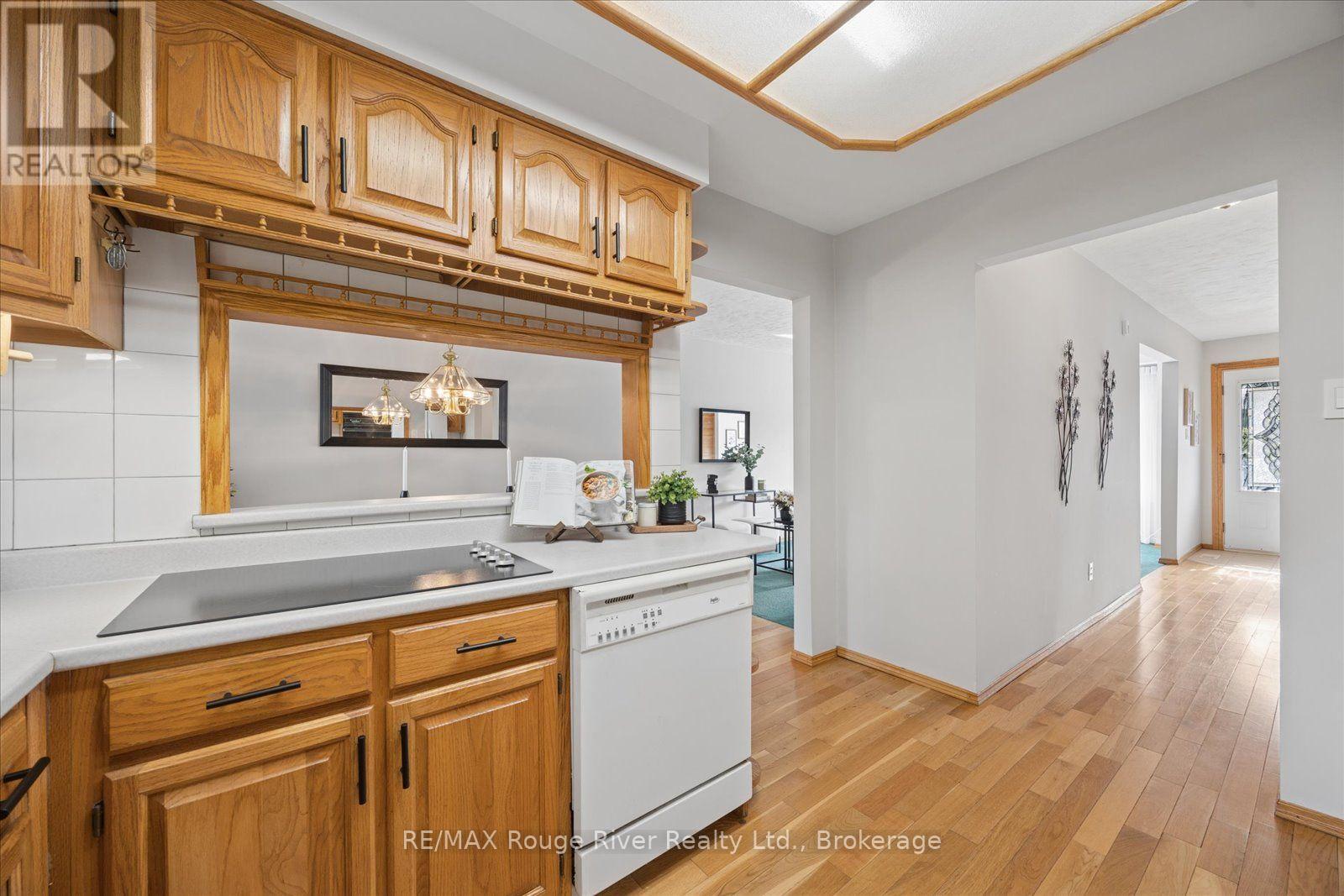 748 Hillcroft Street, Oshawa, Ontario  L1G 7H6 - Photo 12 - E13813870