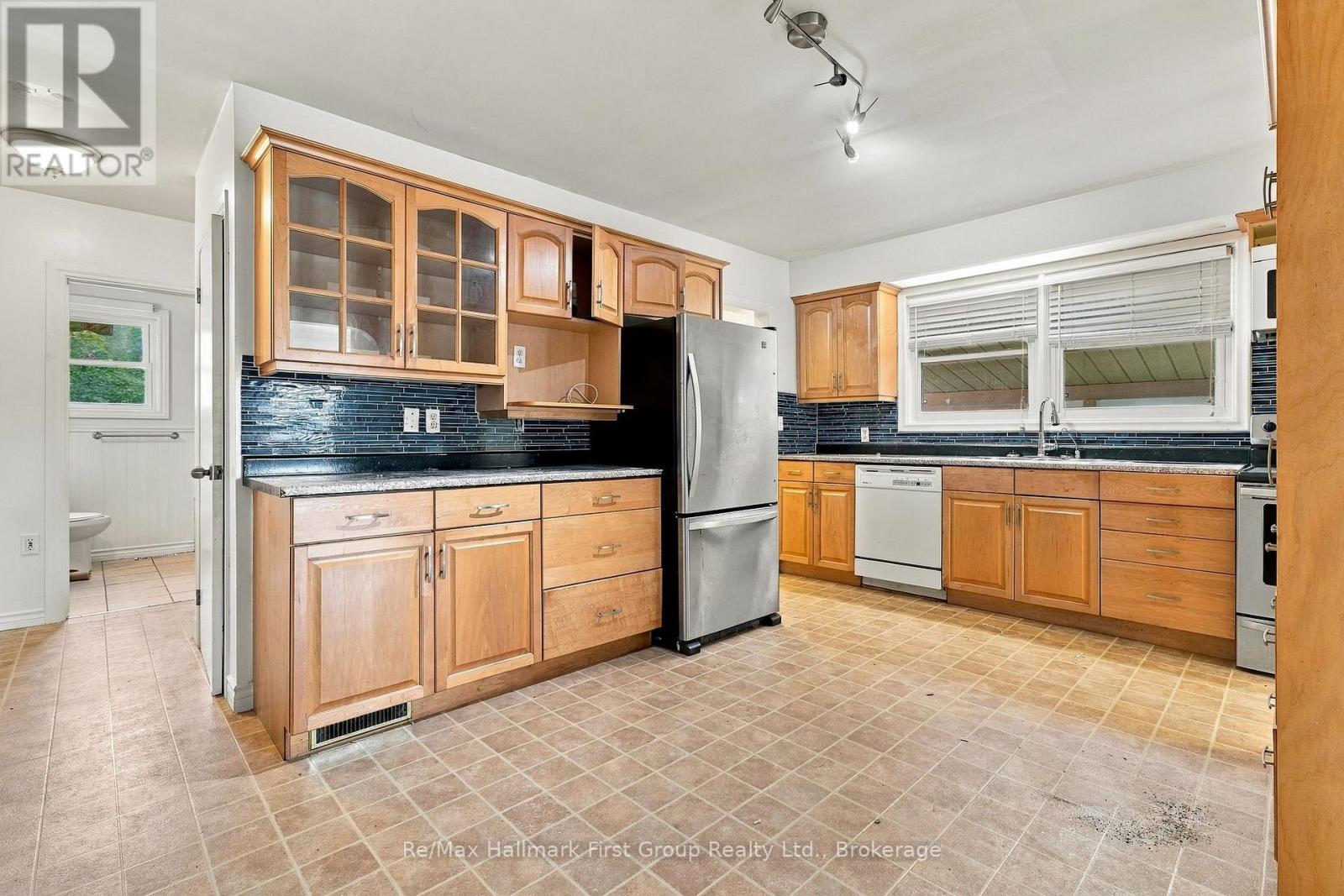 31 First Avenue, Quinte West, Ontario  K8V 4C2 - Photo 10 - X13813662