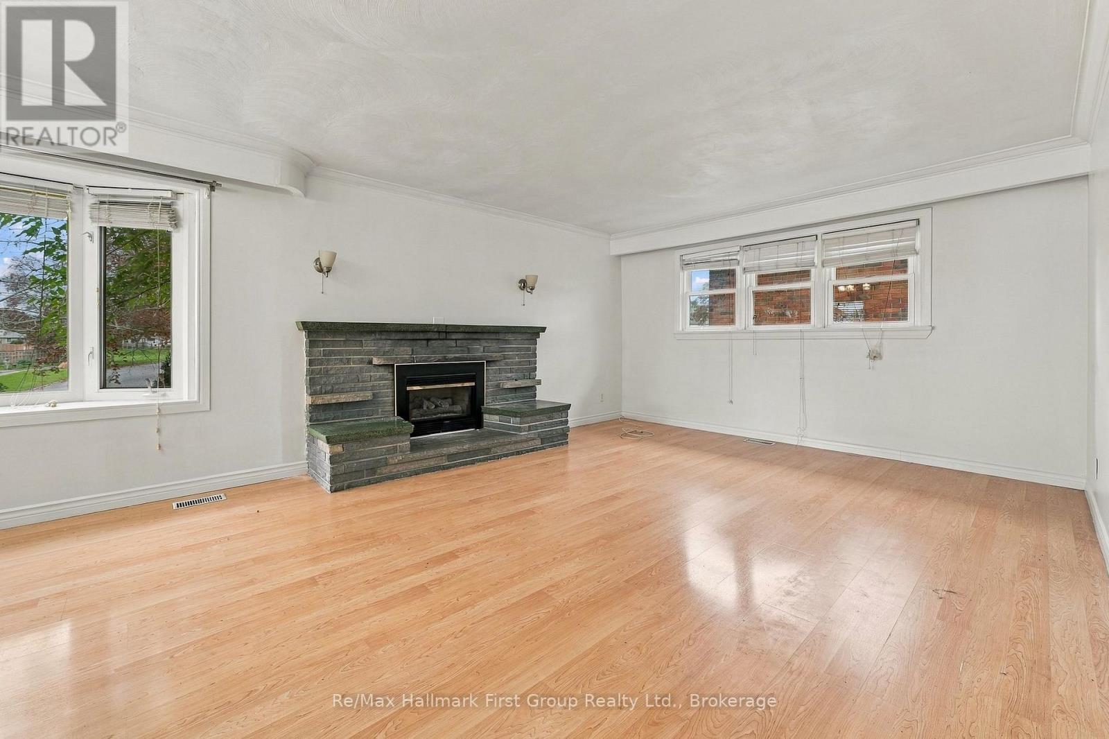 31 First Avenue, Quinte West, Ontario  K8V 4C2 - Photo 5 - X13813662