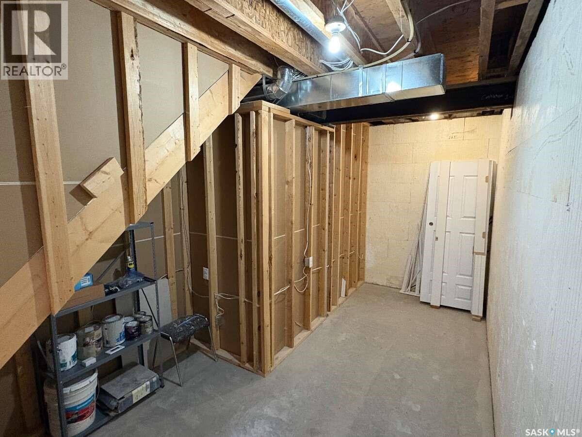 113 Basken STREET photo 33