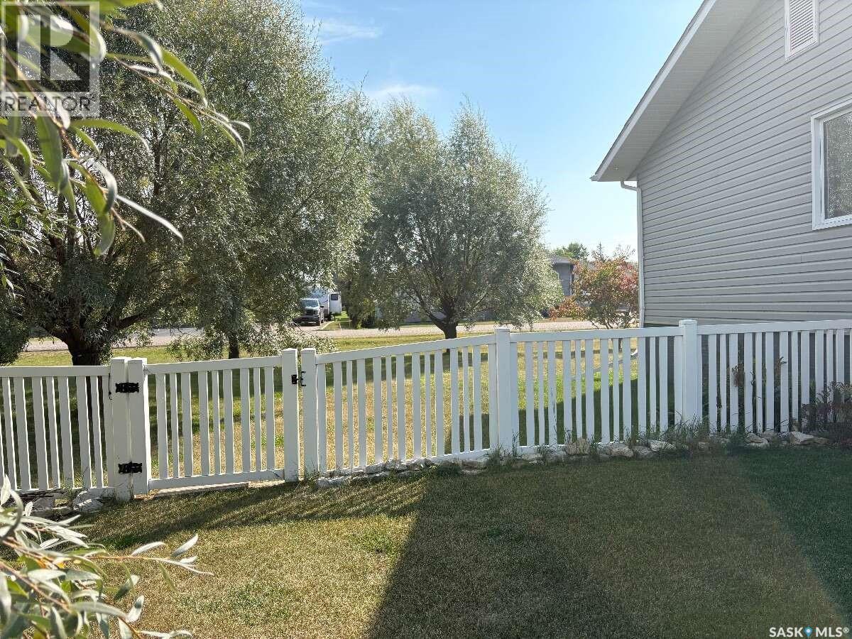 113 Basken STREET photo 44