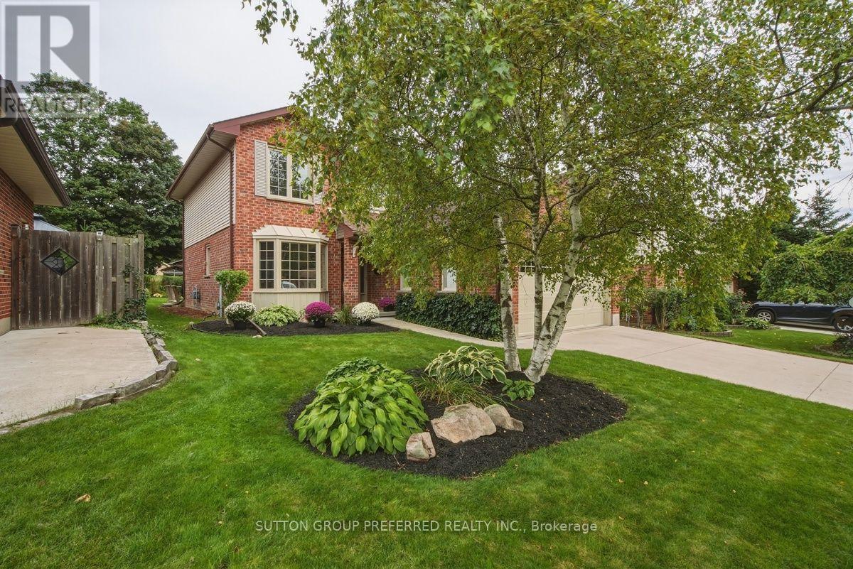 668 Country Club Drive, London South, Ontario  N6C 5R1 - Photo 2 - X13813772