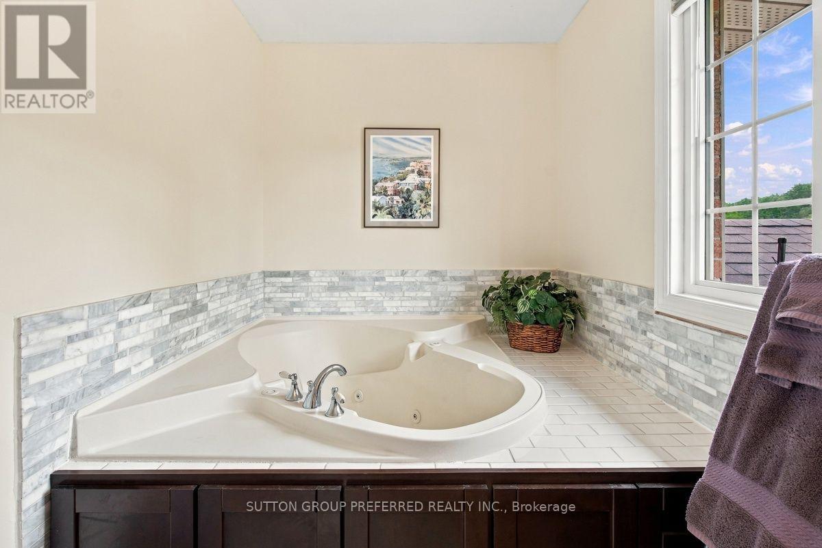 668 Country Club Drive, London South, Ontario  N6C 5R1 - Photo 31 - X13813772