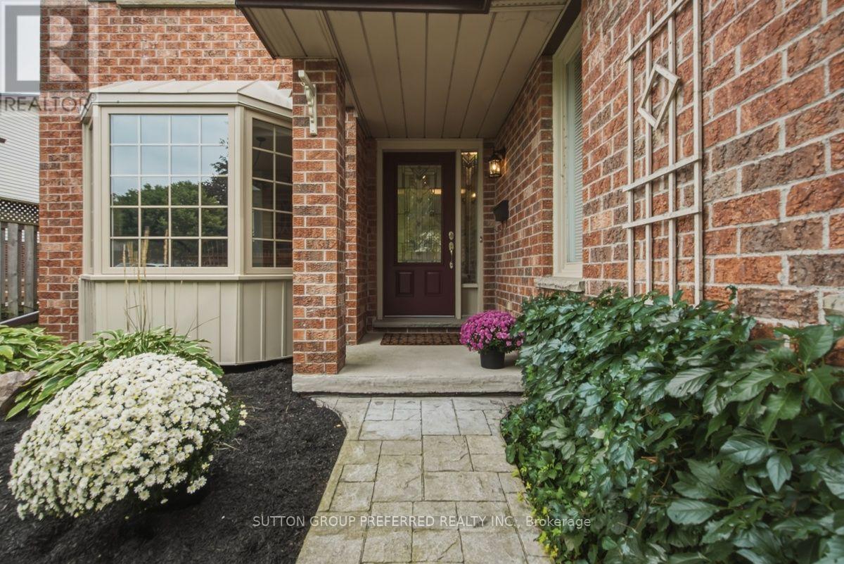 668 Country Club Drive, London South, Ontario  N6C 5R1 - Photo 4 - X13813772