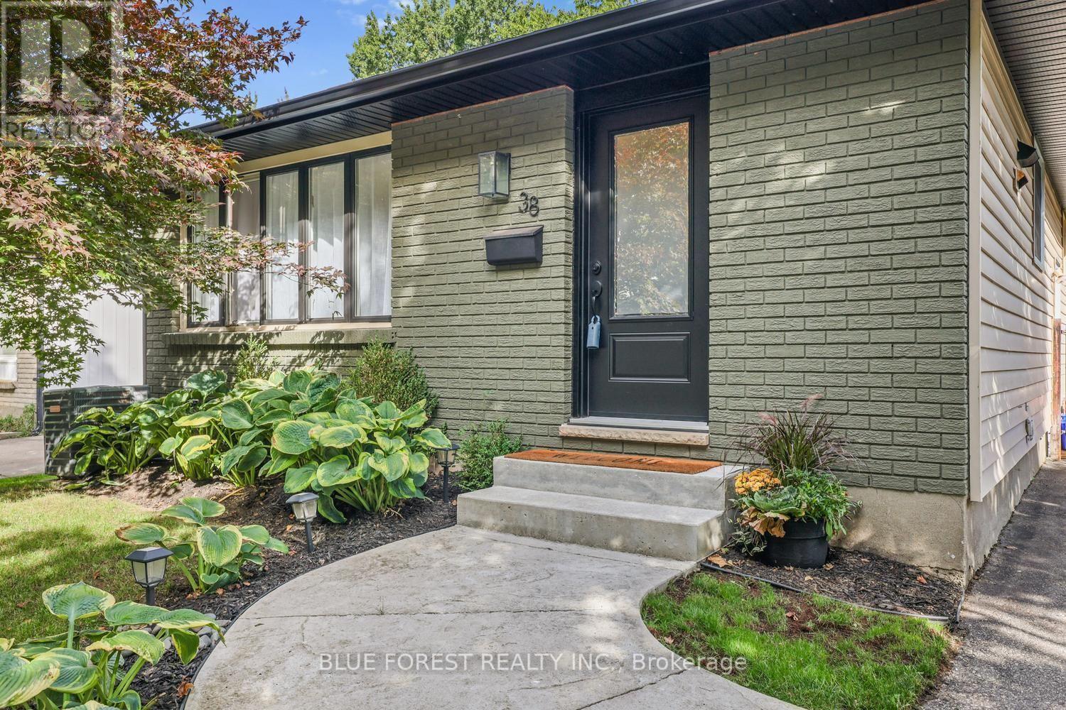 38 Stroud Crescent, London South, Ontario  N6E 1Z6 - Photo 3 - X13813850