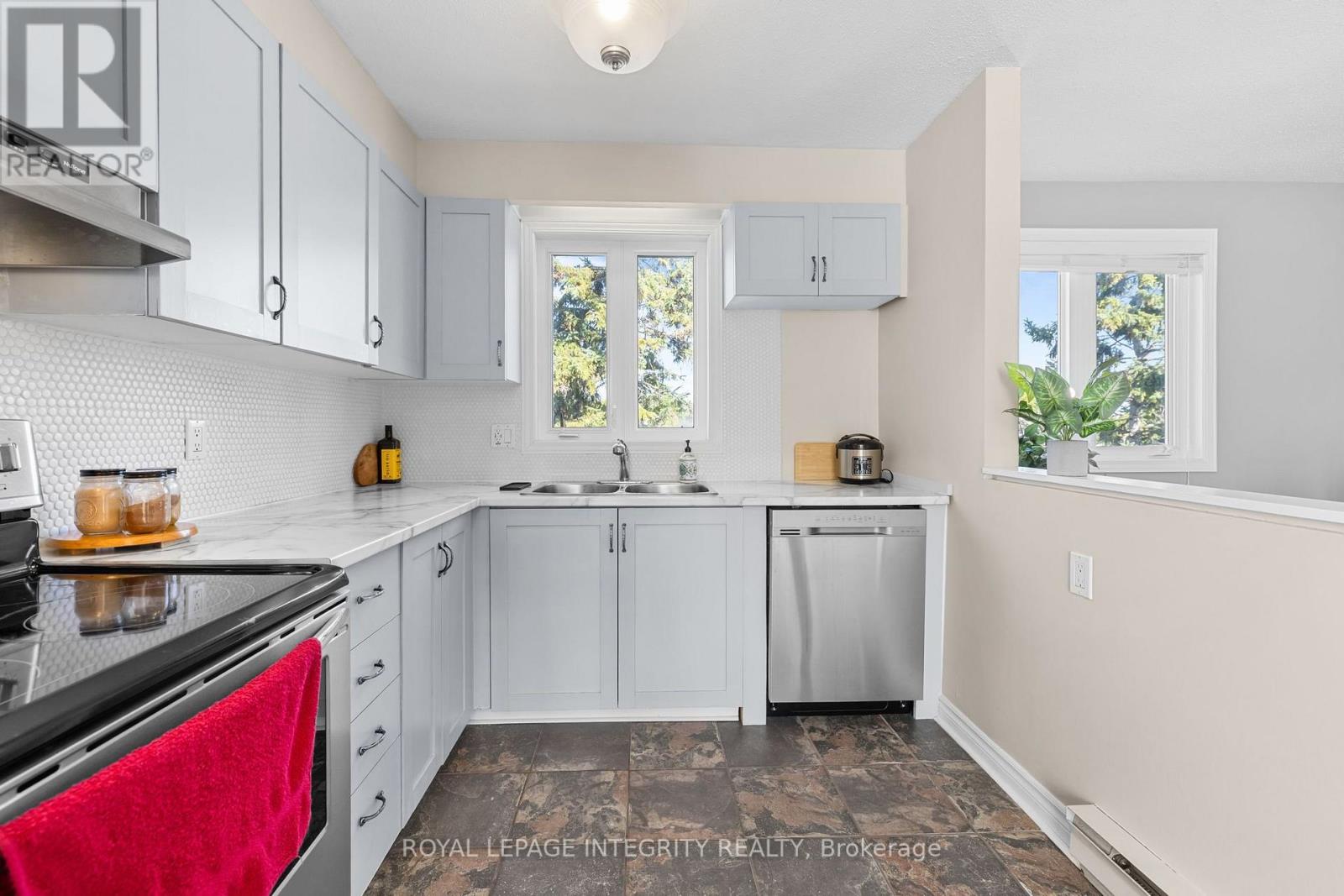 5 - 10 Castlegreen Private, Ottawa, Ontario  K1T 3N2 - Photo 15 - X13813586
