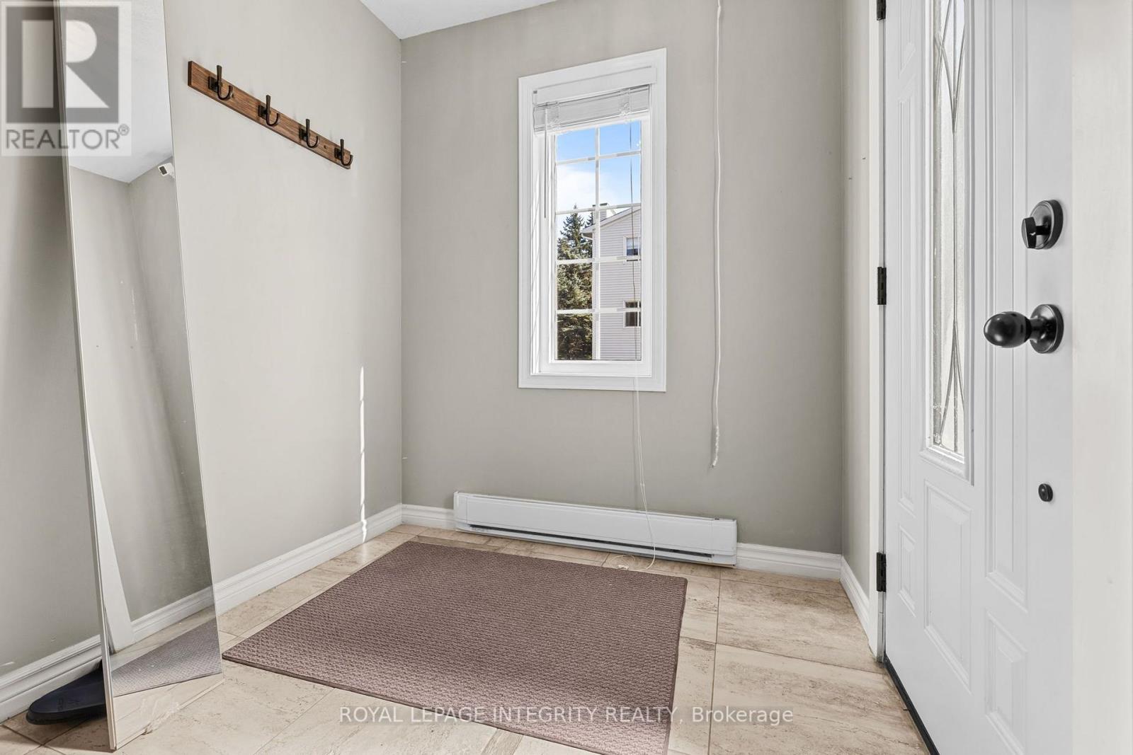 5 - 10 Castlegreen Private, Ottawa, Ontario  K1T 3N2 - Photo 4 - X13813586