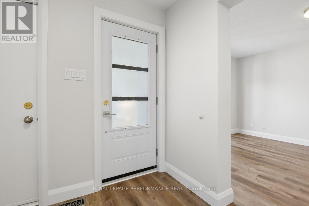 602 Brome Crescent, Ottawa, Ontario  K4A 3G7 - Photo 4 - X13813698