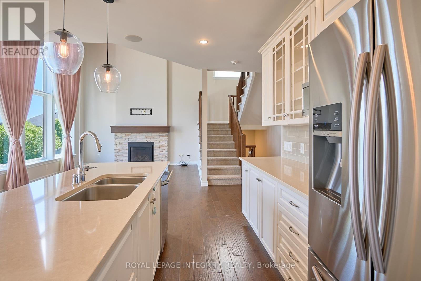 384 Huntsville Drive, Ottawa, Ontario  K2T 0H5 - Photo 12 - X13813796