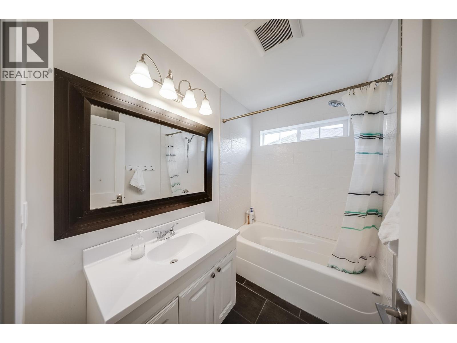 3732 5th Avenue, Castlegar, British Columbia V1N 4Y4 - Photo 29 - 10400666