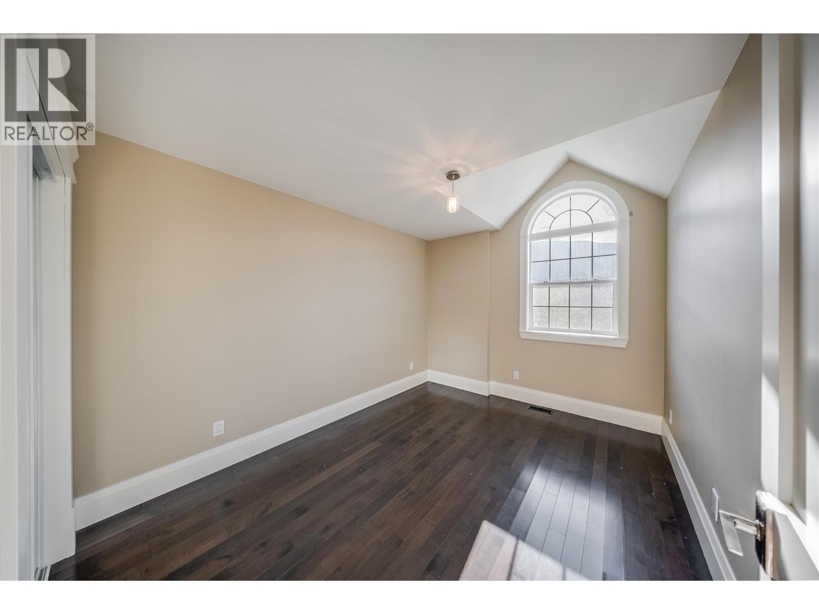 3732 5th Avenue, Castlegar, British Columbia V1N 4Y4 - Photo 34 - 10400666
