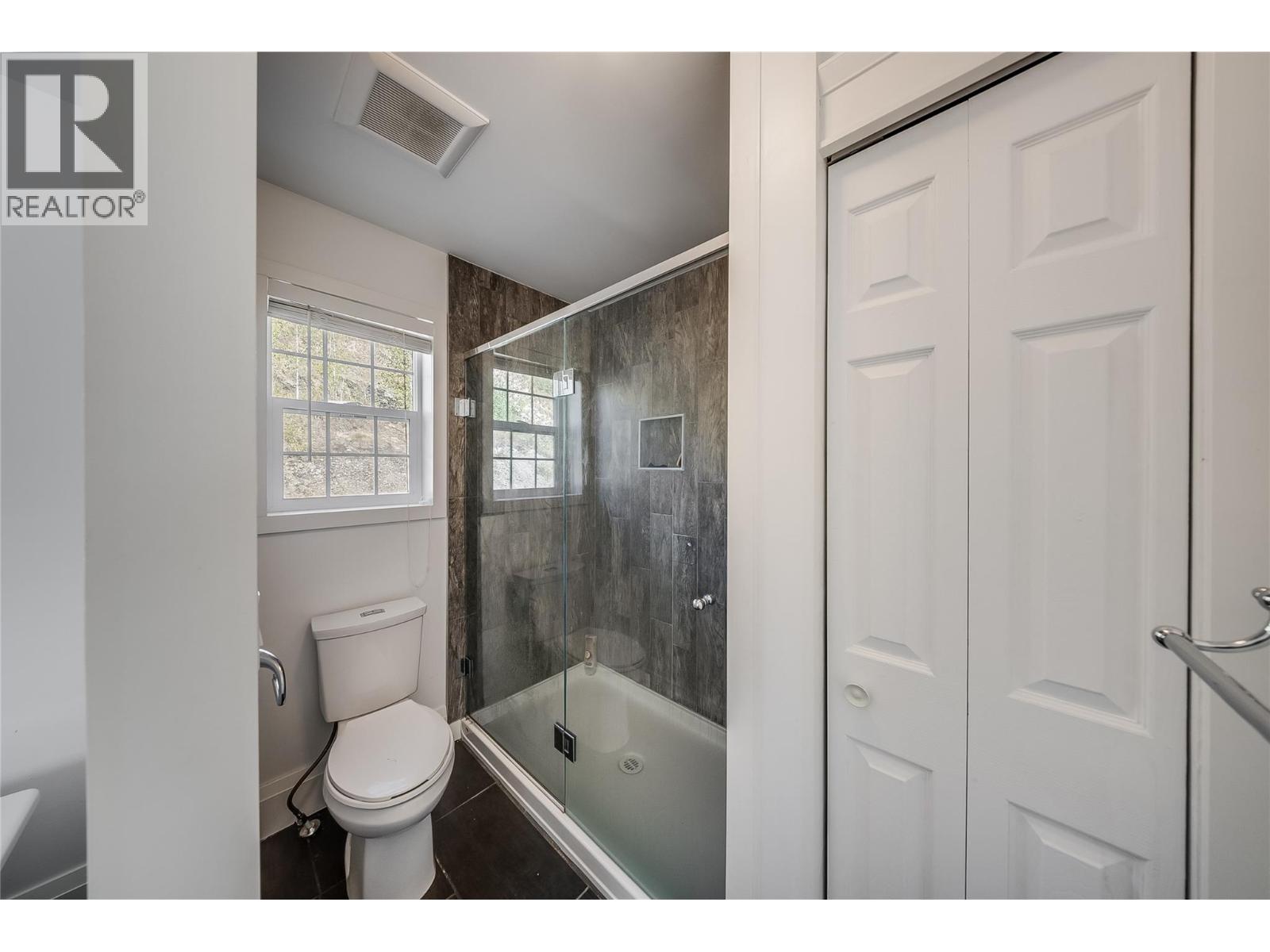 3732 5th Avenue, Castlegar, British Columbia V1N 4Y4 - Photo 41 - 10400666