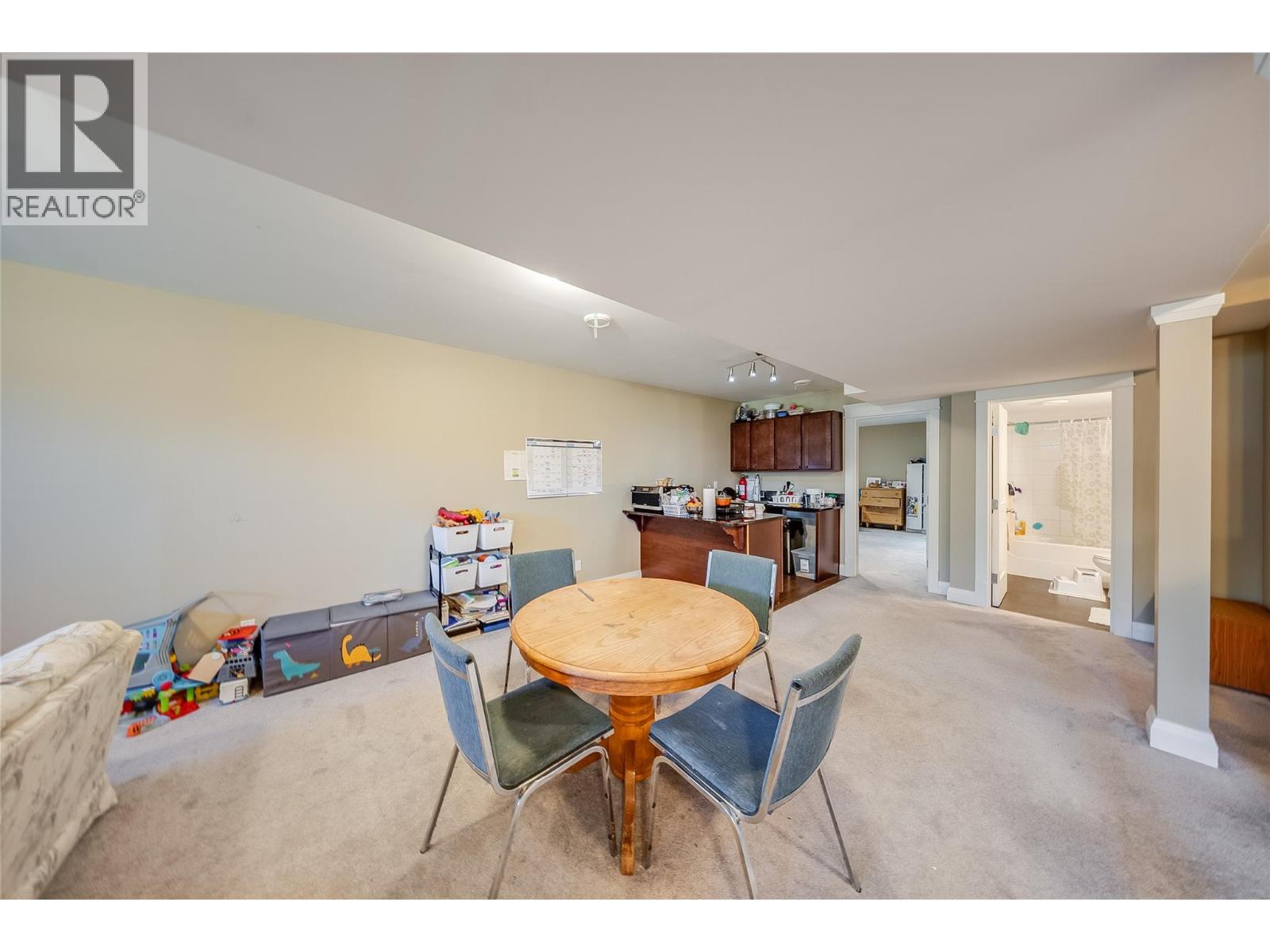 3732 5th Avenue, Castlegar, British Columbia V1N 4Y4 - Photo 45 - 10400666