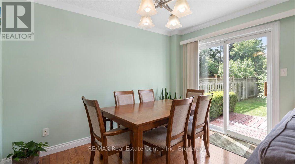 2524 Logan Avenue, Oakville, Ontario  L6H 6S2 - Photo 10 - W13813786