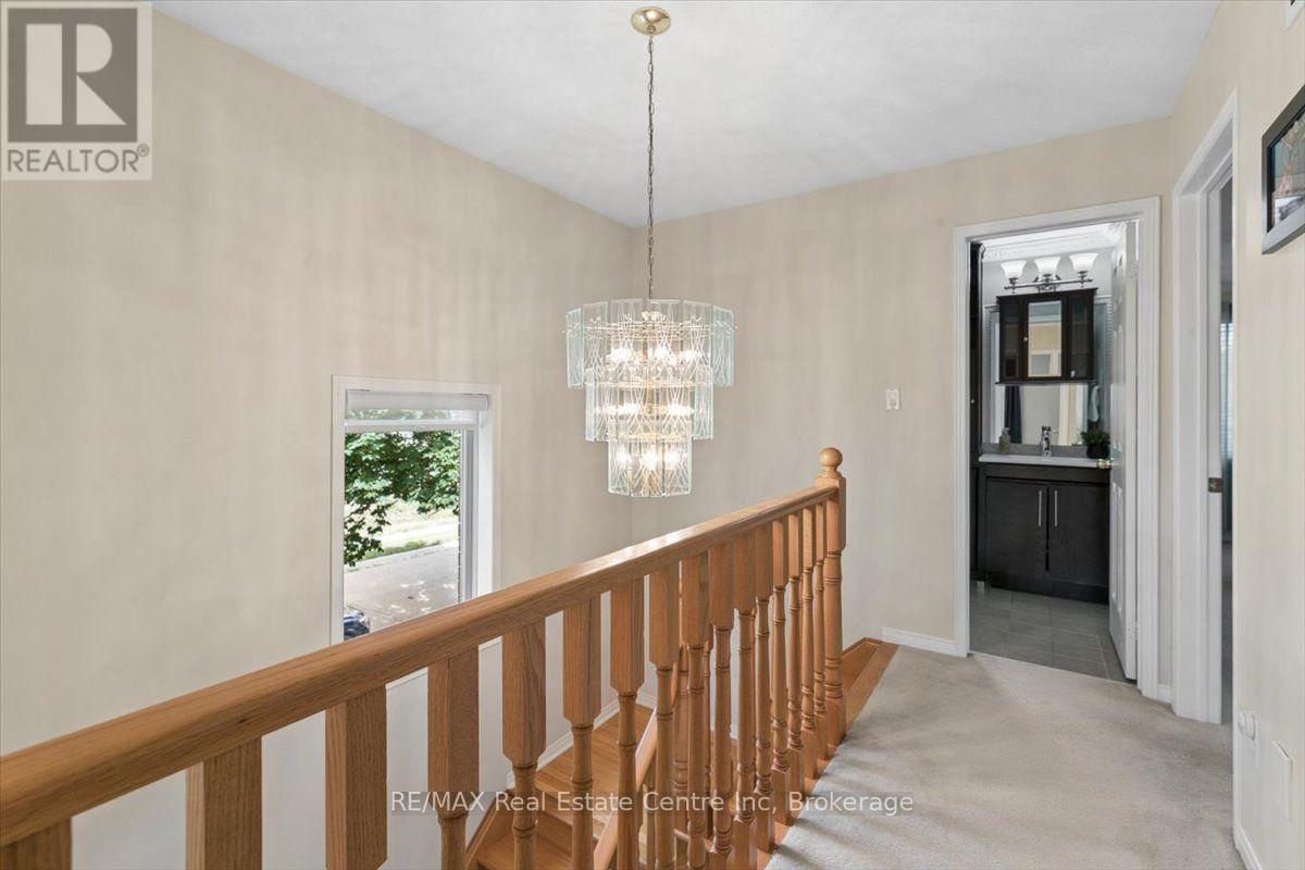 2524 Logan Avenue, Oakville, Ontario  L6H 6S2 - Photo 30 - W13813786
