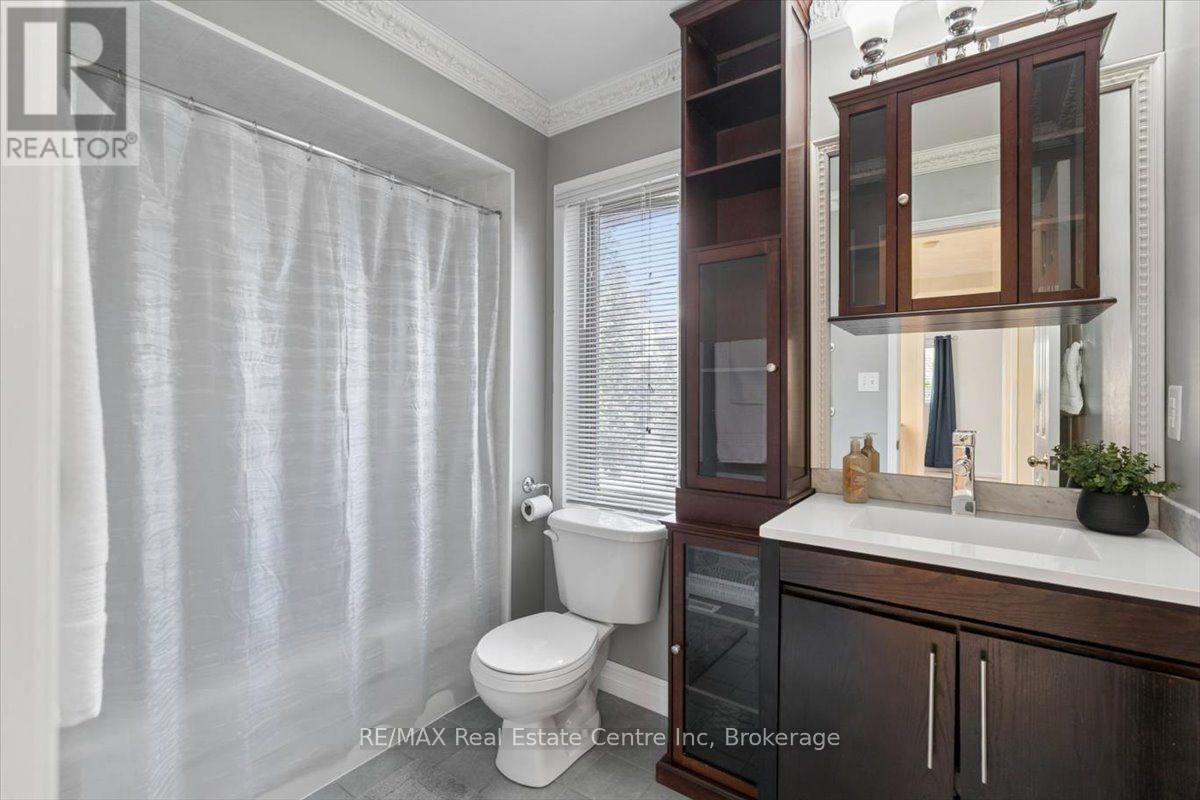 2524 Logan Avenue, Oakville, Ontario  L6H 6S2 - Photo 31 - W13813786