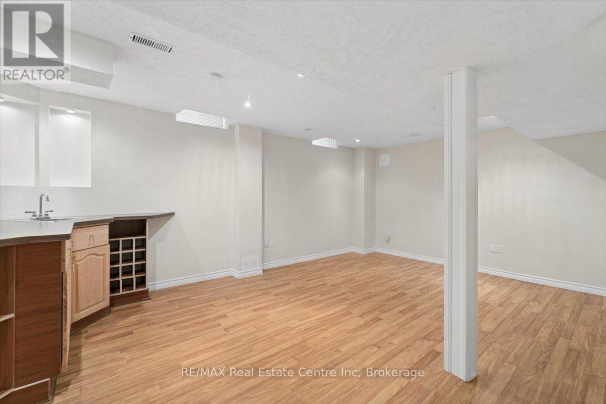 2524 Logan Avenue, Oakville, Ontario  L6H 6S2 - Photo 33 - W13813786