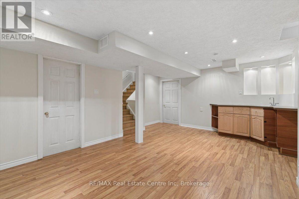 2524 Logan Avenue, Oakville, Ontario  L6H 6S2 - Photo 35 - W13813786