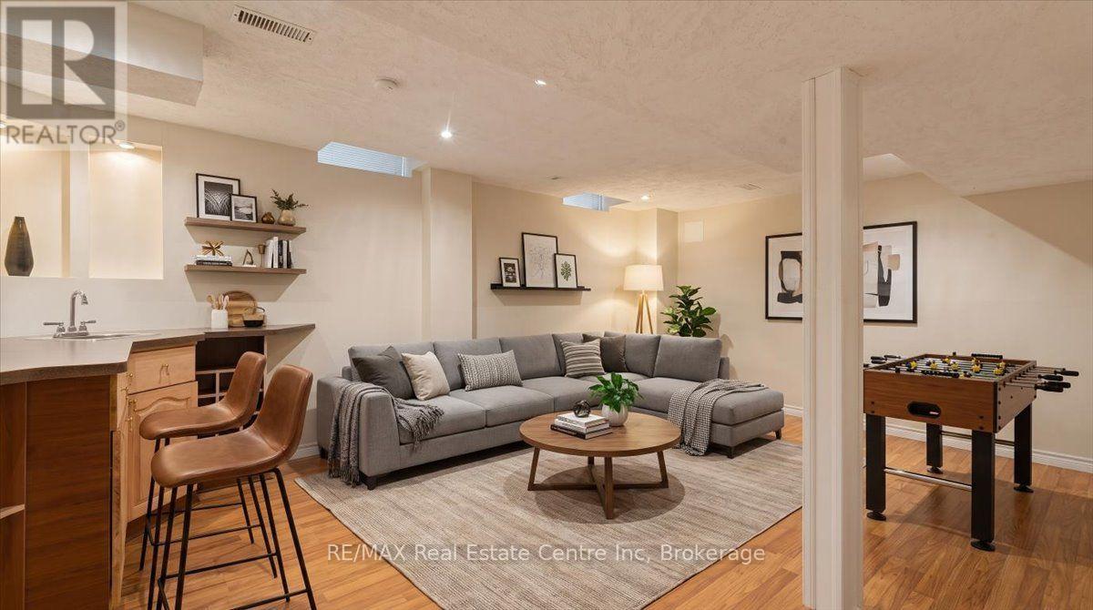2524 Logan Avenue, Oakville, Ontario  L6H 6S2 - Photo 36 - W13813786