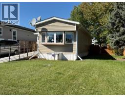 408 3 Street N, Vulcan, Alberta
