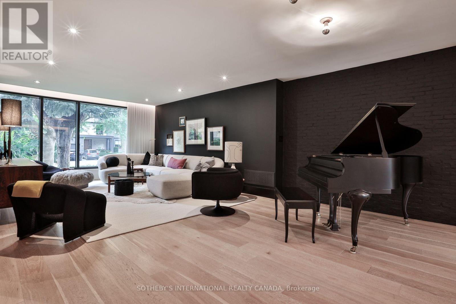 5 Overdale Road, Toronto, Ontario  M6B 3E9 - Photo 14 - C13813604