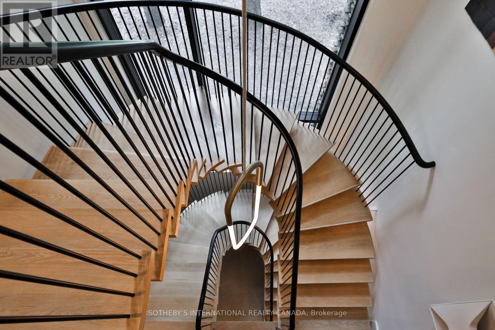 5 Overdale Road, Toronto, Ontario  M6B 3E9 - Photo 31 - C13813604