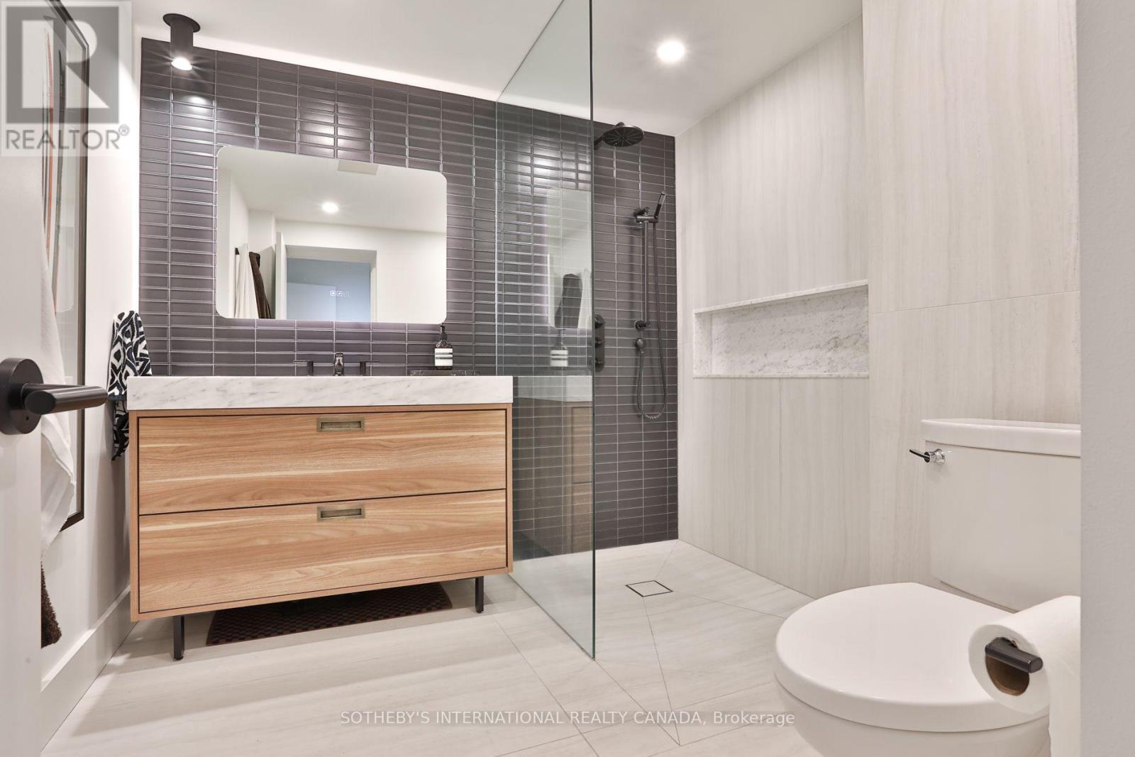 5 Overdale Road, Toronto, Ontario  M6B 3E9 - Photo 44 - C13813604