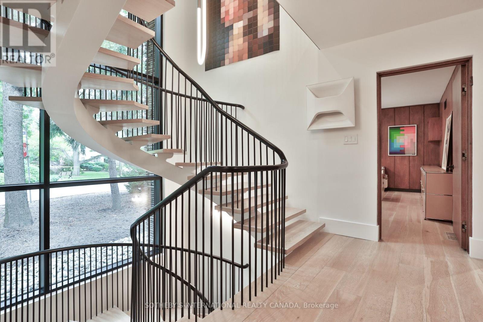 5 Overdale Road, Toronto, Ontario  M6B 3E9 - Photo 8 - C13813604