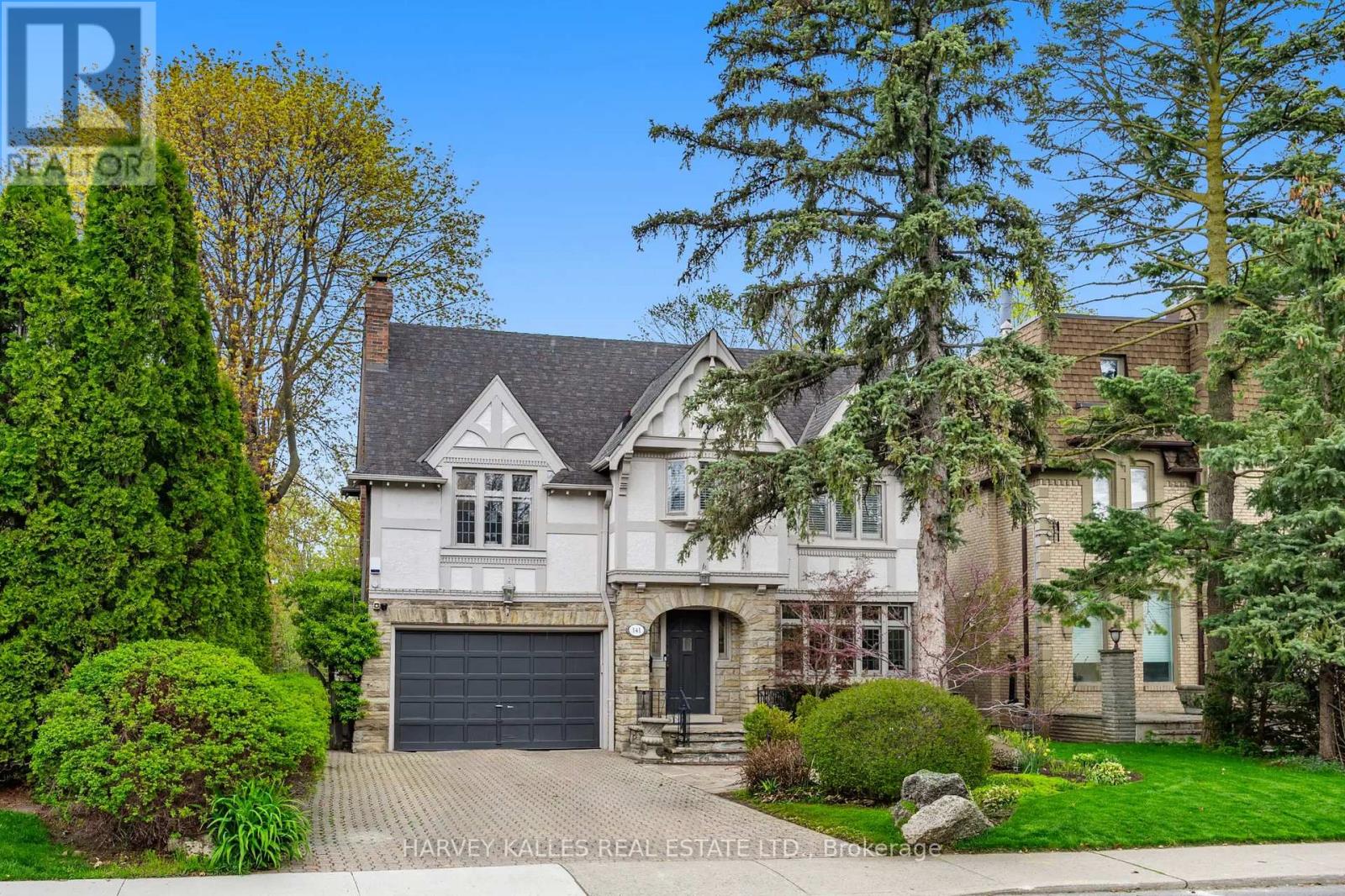 141 Old Forest Hill Road, Toronto, Ontario  M5N 2N7 - Photo 1 - C13813608