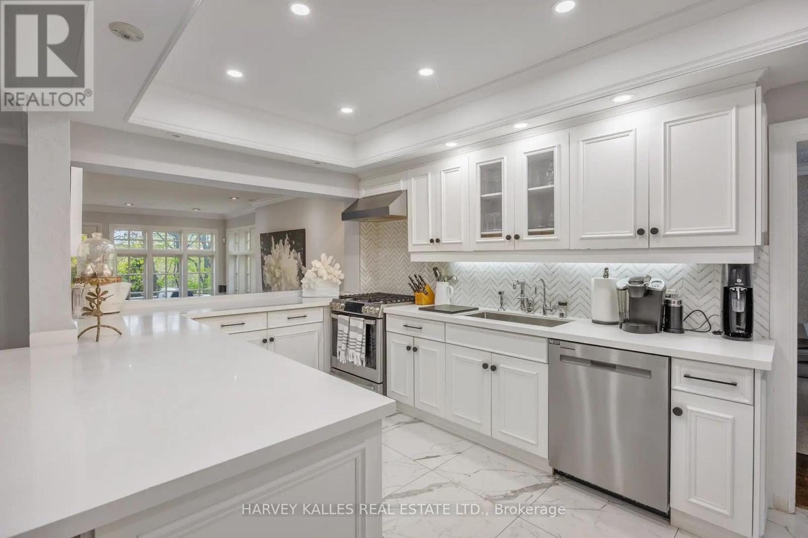 141 Old Forest Hill Road, Toronto, Ontario  M5N 2N7 - Photo 15 - C13813608