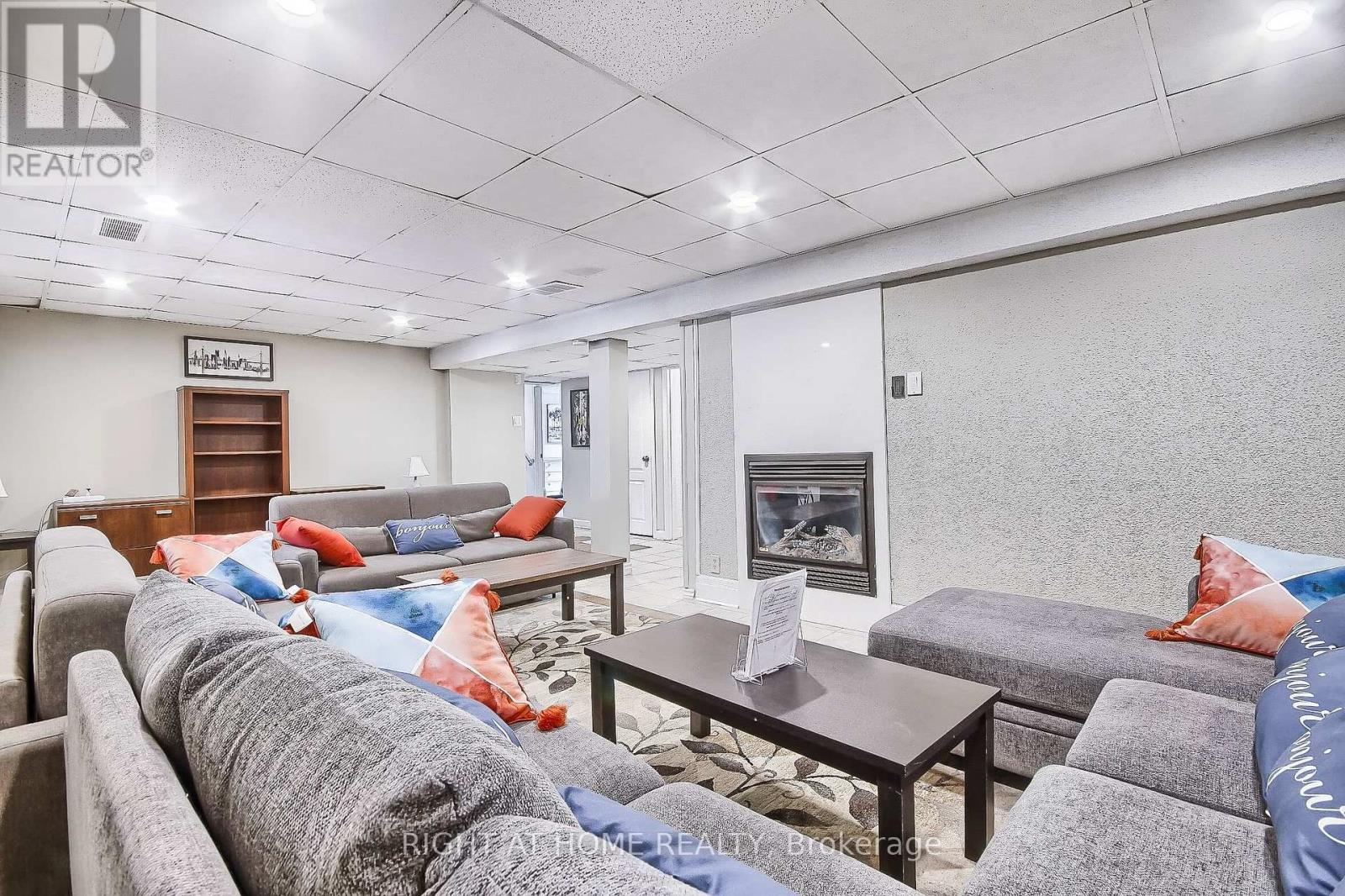 122 Elvaston Drive, Toronto, Ontario  M4A 1N6 - Photo 36 - C13813614