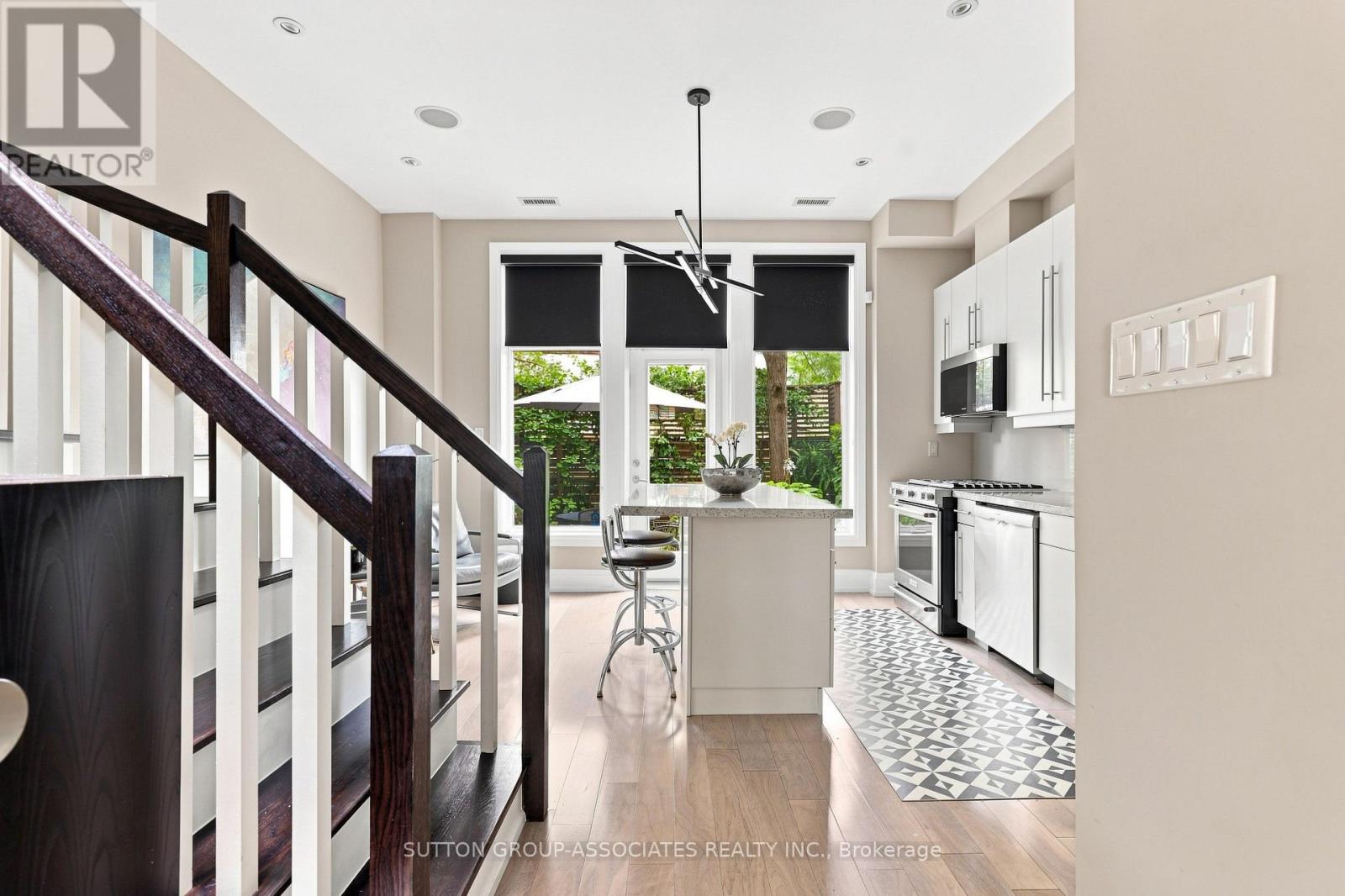 Th9 - 385 Brunswick Avenue, Toronto, Ontario  M5R 3R1 - Photo 8 - C13813674