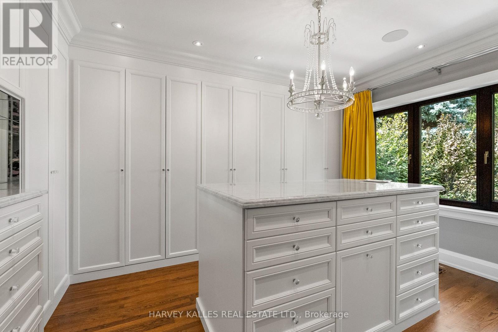 92 South Drive, Toronto, Ontario  M4W 1R6 - Photo 25 - C13813766