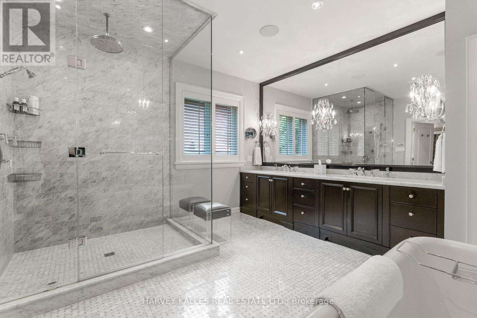 92 South Drive, Toronto, Ontario  M4W 1R6 - Photo 26 - C13813766