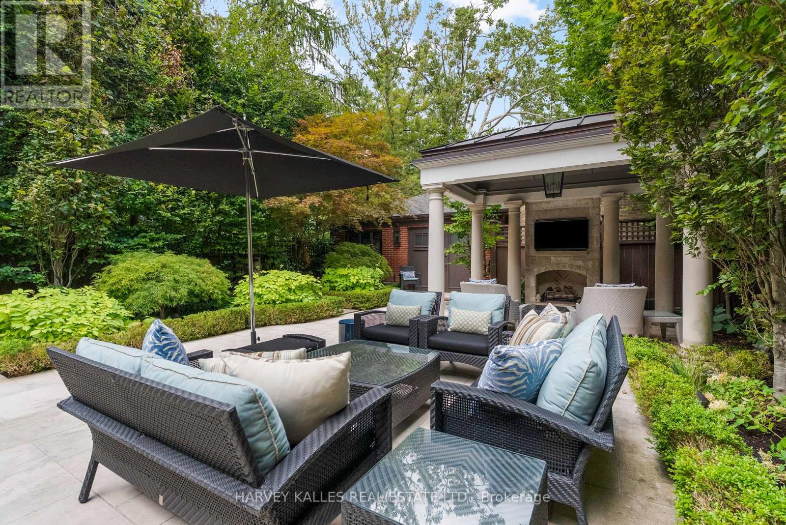 92 South Drive, Toronto, Ontario  M4W 1R6 - Photo 38 - C13813766