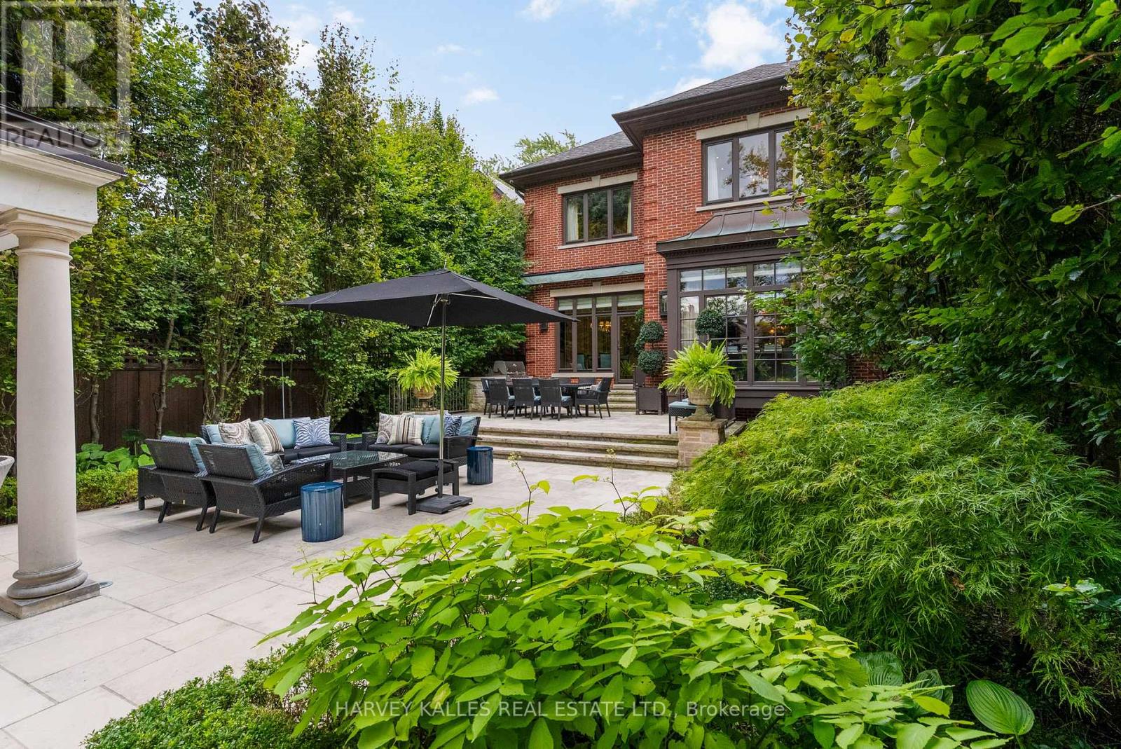 92 South Drive, Toronto, Ontario  M4W 1R6 - Photo 39 - C13813766
