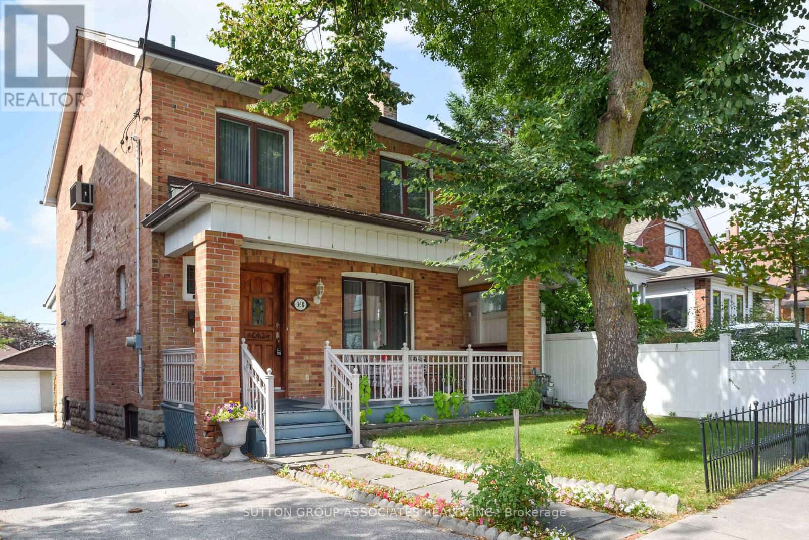 368 GLENHOLME AVENUE, Toronto, Ontario