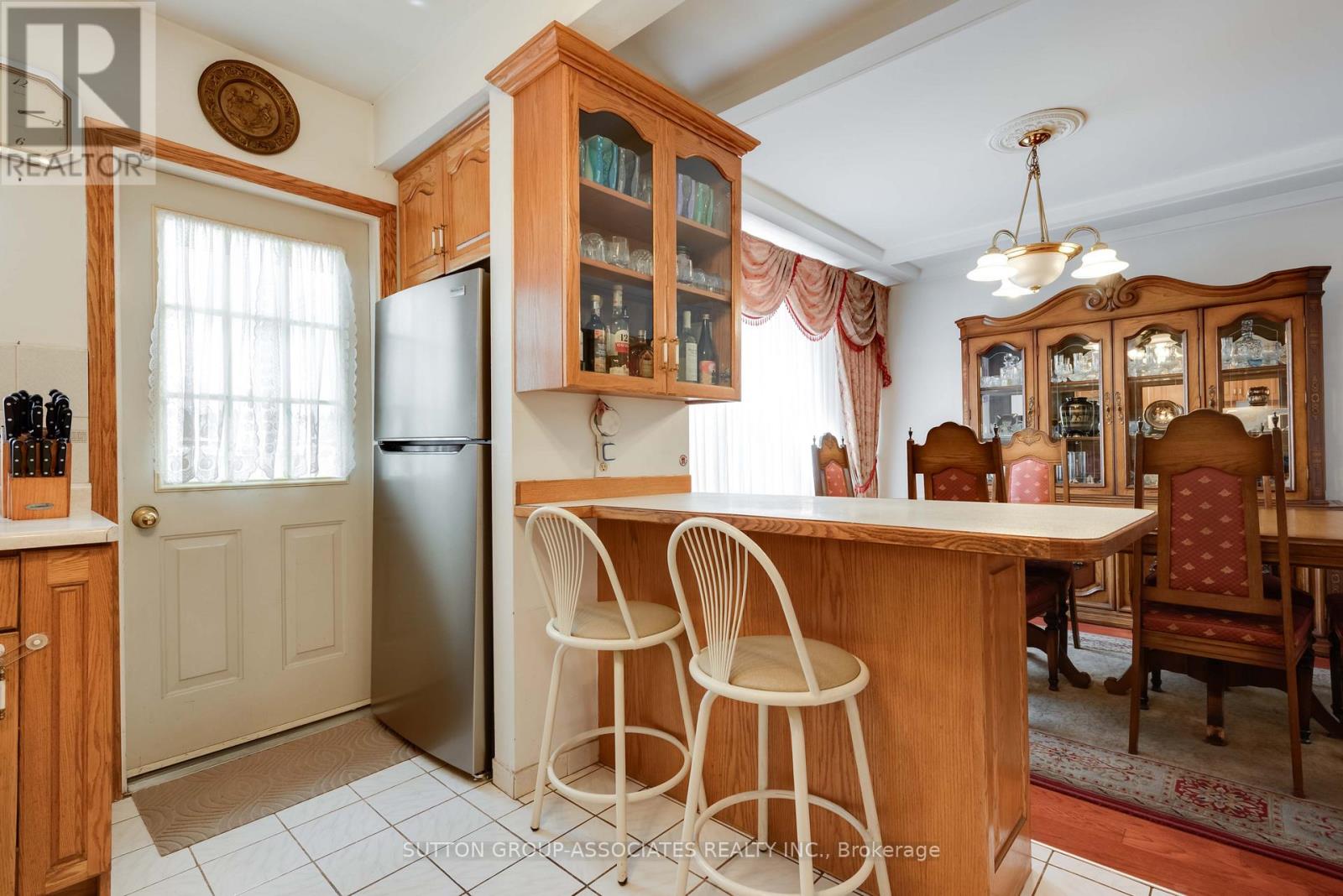 368 Glenholme Avenue, Toronto, Ontario  M6E 3E5 - Photo 9 - C13813884