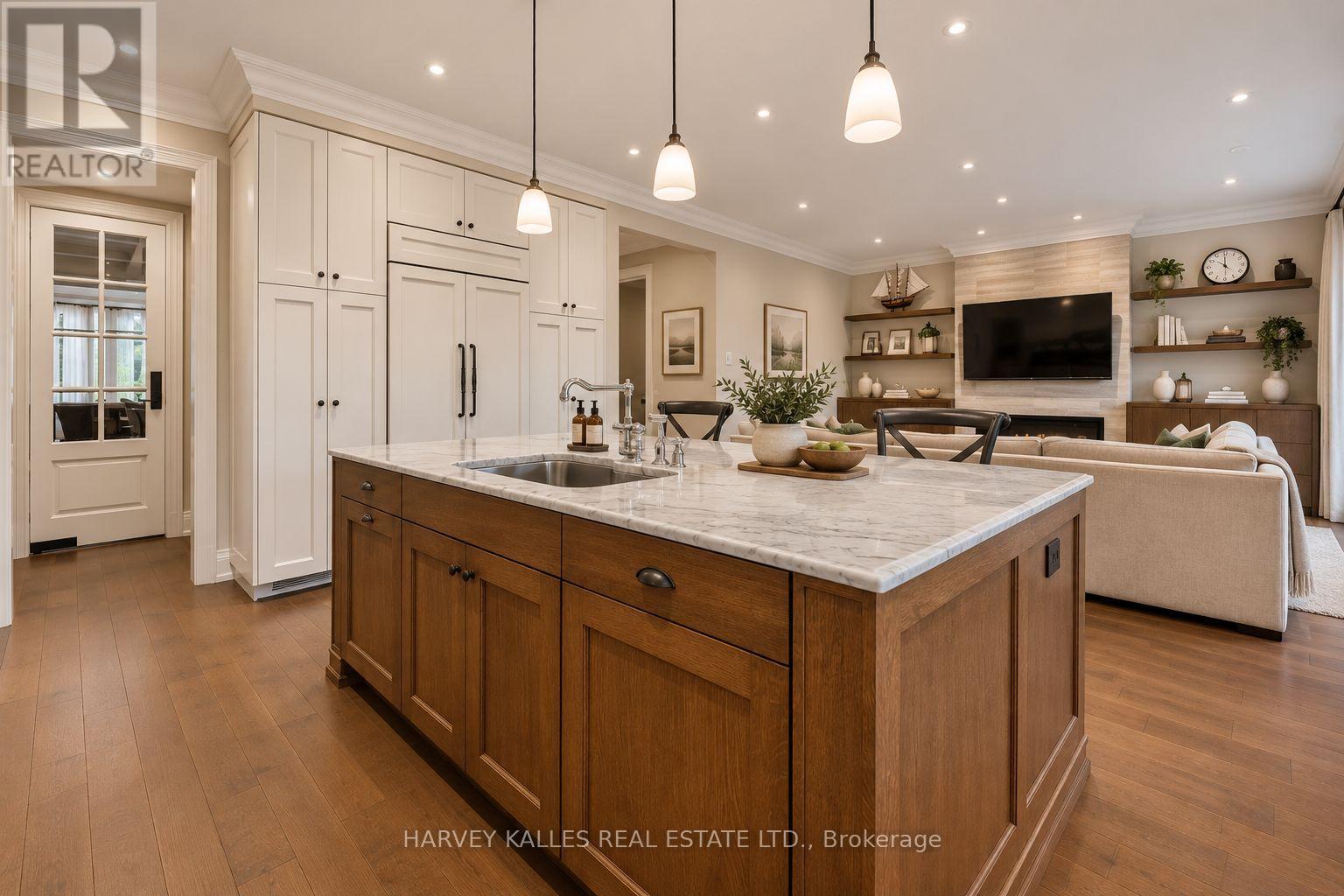40 Sultana Avenue, Toronto, Ontario  M6A 1T1 - Photo 15 - C13813886