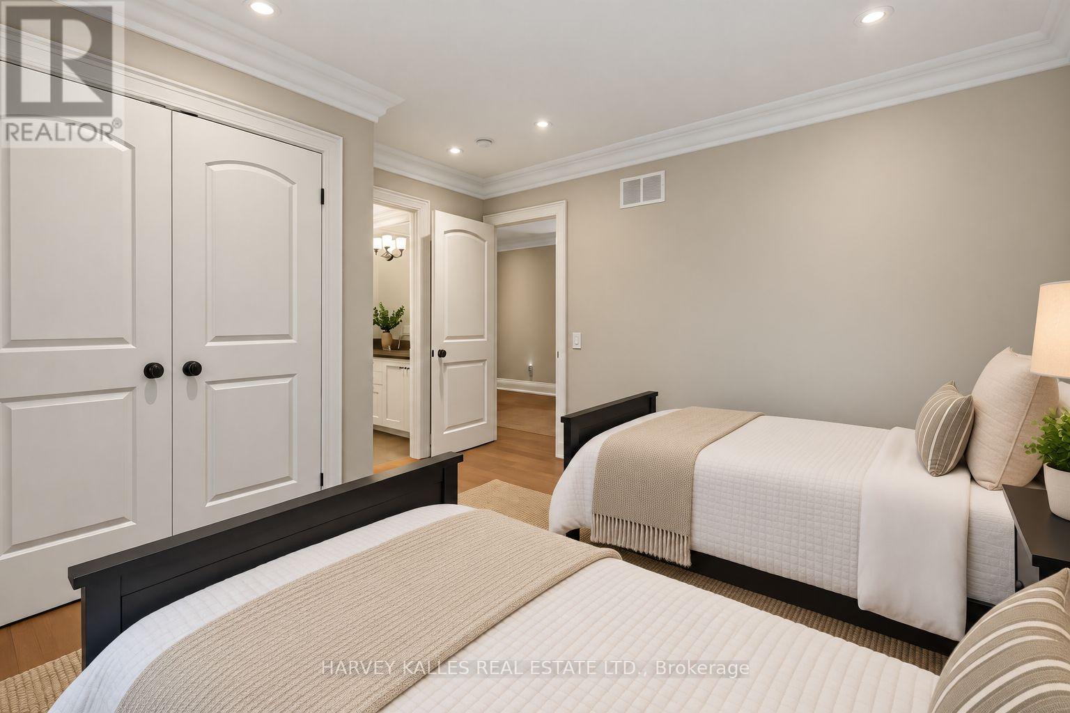 40 Sultana Avenue, Toronto, Ontario  M6A 1T1 - Photo 29 - C13813886